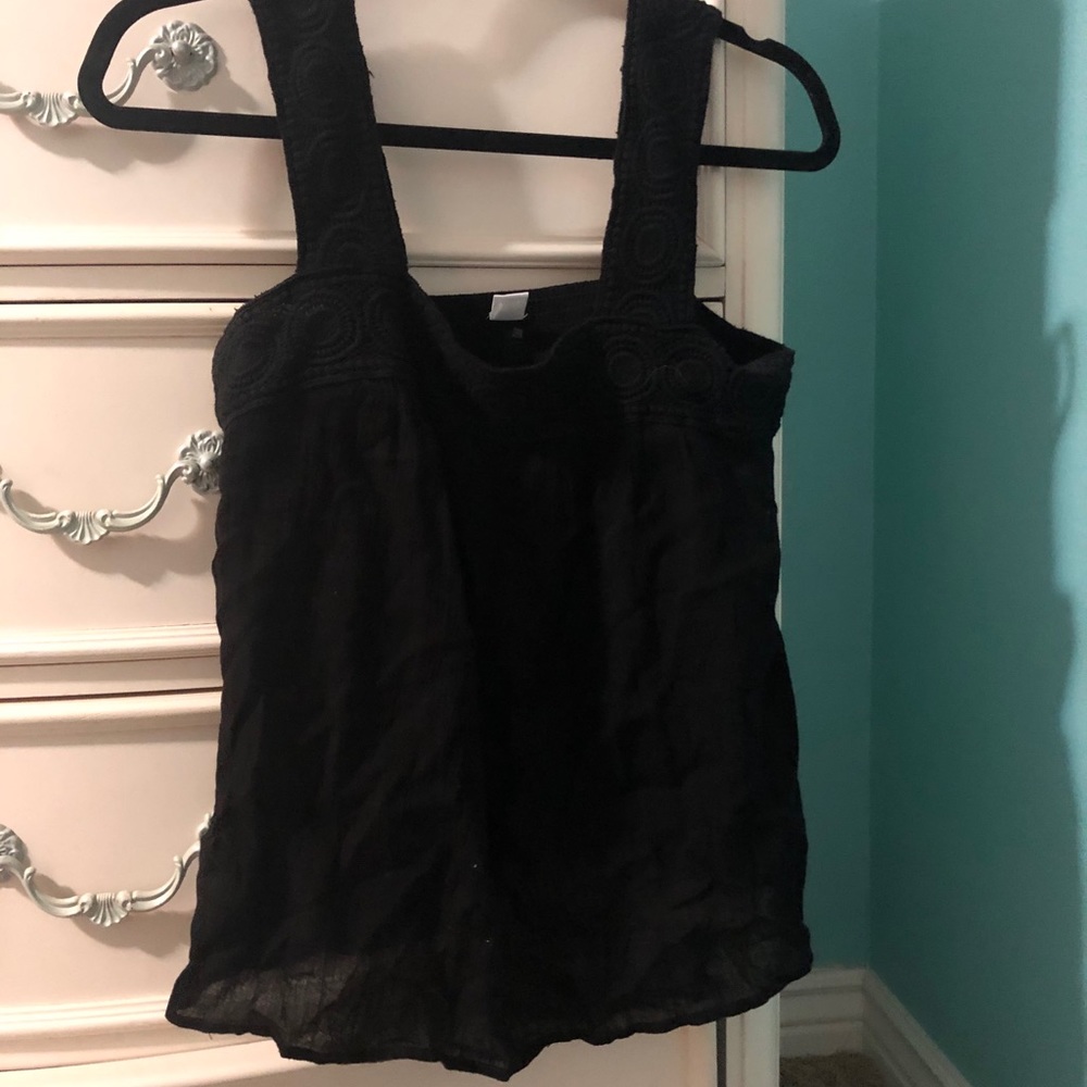 Black old navy tank top